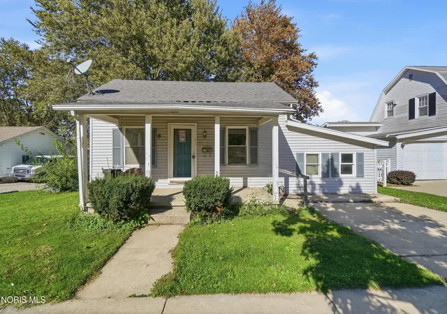 Photo 1 of Single family home for sale at 217 E Walnut St, Wauseon, OH 43567 | MLS# 10014951 | Listing updated on 2026-10-20