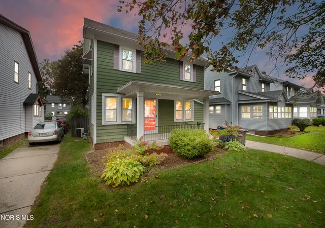 Photo 1 of Single family home for sale at 2428 Portsmouth Ave, Toledo, OH 43613 | MLS# 10015000 | Listing updated on 2026-10-21