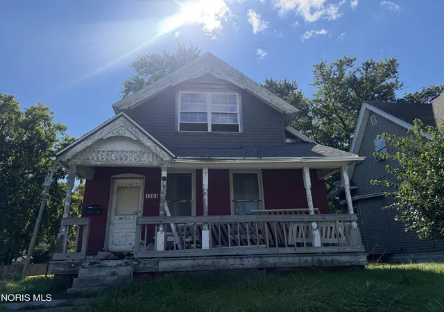 Photo 1 of Single family home for sale at 1201 Western Ave, Toledo, OH 43609 | MLS# 10014961 | Listing updated on 2026-10-20