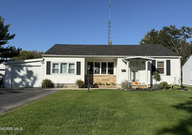 Photo 1 of Single family home for sale at 1240 Grove St, Defiance, OH 43512 | MLS# 10014974 | Listing updated on 2026-10-23