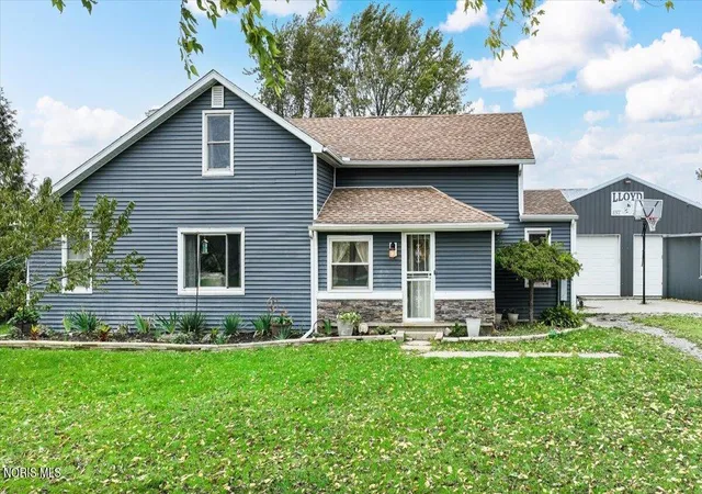 Photo 1 of Single family home for sale at 24274 County Rd A, Archbold, OH 43502 | MLS# 10015033 | Listing updated on 2026-10-28