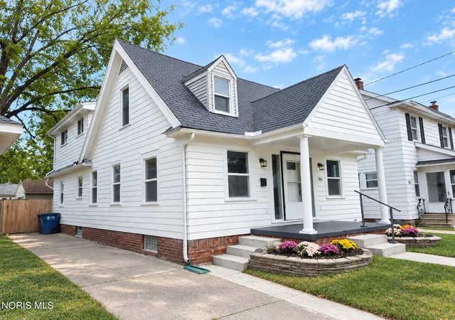 Photo 1 of Single family home for sale at 1260 Craigwood Rd, Toledo, OH 43612 | MLS# 10014995 | Listing updated on 2026-10-26