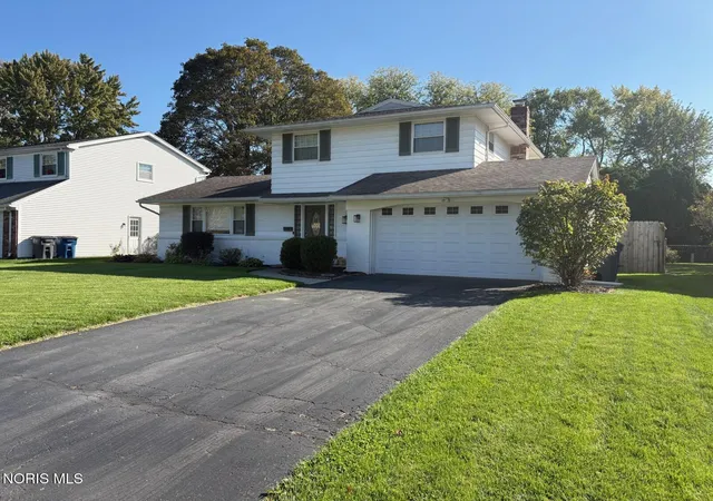 Photo 1 of Single family home for sale at 3701 Dewlawn Dr, Toledo, OH 43614 | MLS# 10015009 | Listing updated on 2026-10-23