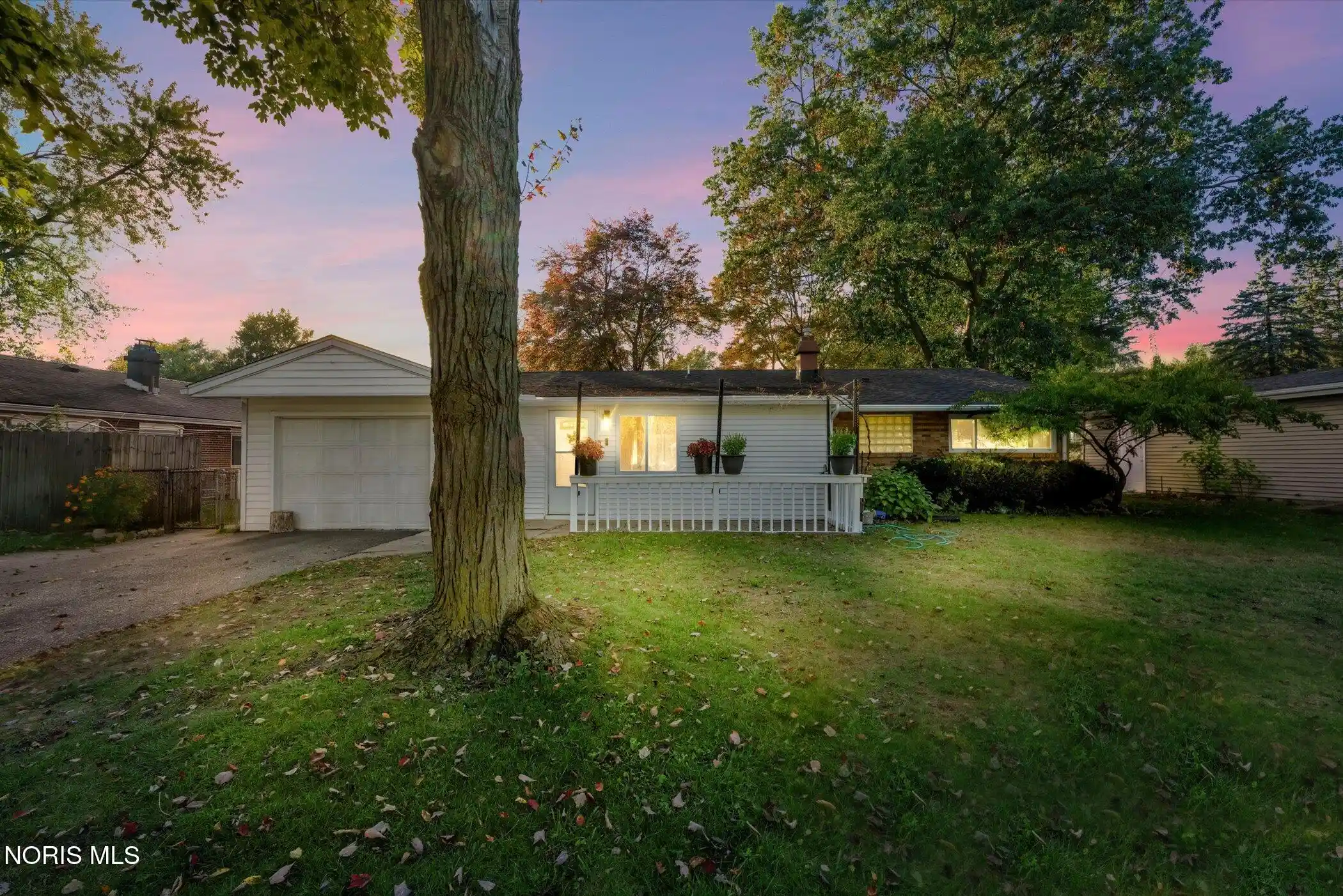 Photo 1 of Single family home for sale at 4707 Oak Glen Dr, Toledo, OH 43613 | MLS# 10015063 | Listing updated on 2026-10-29