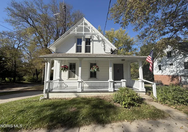 Single family home for sale at 600 Holgate Ave, Defiance, OH 43512 | MLS# 10015021