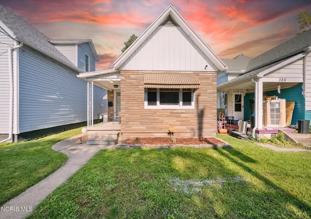 Single family home for sale at 319 Palmer St, Toledo, OH 43608 | MLS# 10015032