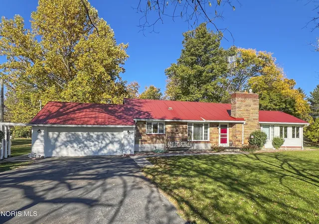Single family home for sale at 1480 W High St, Defiance, OH 43512 | MLS# 10015173