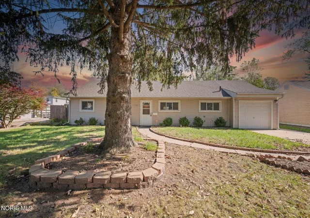 Single family home for sale at 1740 Delmonte Dr, Toledo, OH 43615 | MLS# 10015113