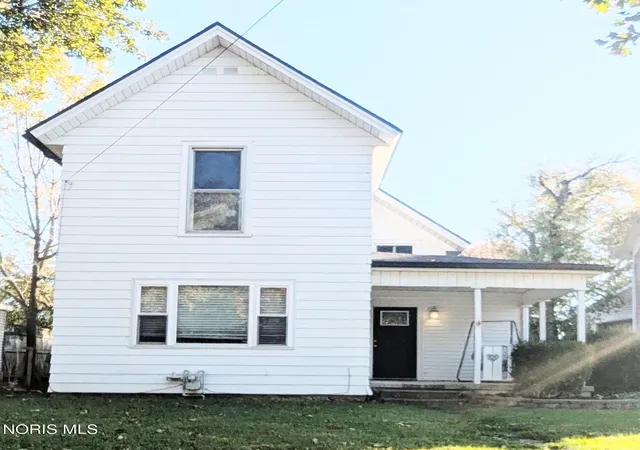 Photo 1 of Single family home for sale at 211 E Market St, Van Buren, OH 45889 | MLS# 10015064 | Listing updated on 2026-10-22