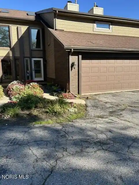 Photo 1 of Condo for sale at 1150 Bernath Pkwy # B, Toledo, OH 43615 | MLS# 10015093 | Listing updated on 2026-10-30