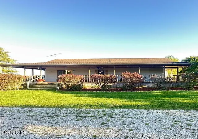 Photo 1 of Single family home for sale at 7475 N Trace 179 Rd, Green Springs, OH 44836 | MLS# 10015081 | Listing updated on 2026-10-22