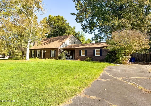 Single family home for sale at 1443 Eastgate Rd, Toledo, OH 43614 | MLS# 10015214
