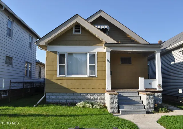 Single family home for sale at 152 Licking St, Toledo, OH 43605 | MLS# 10015087