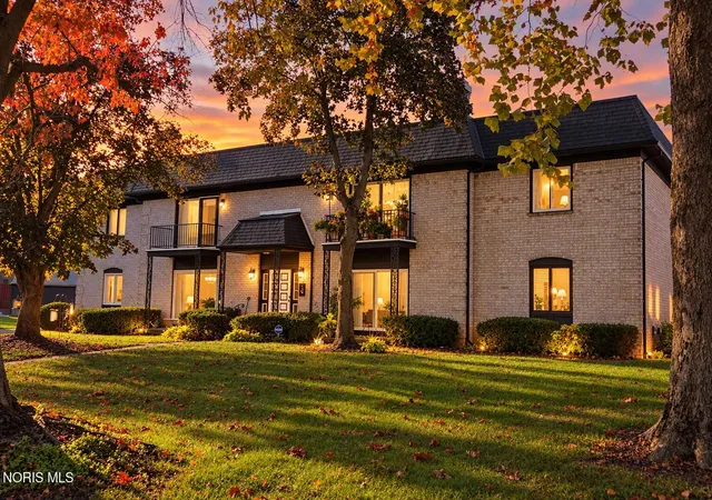 Condo for sale at 6664 Kingsbridge Dr #8, Sylvania, OH 43560 | MLS# 10015122