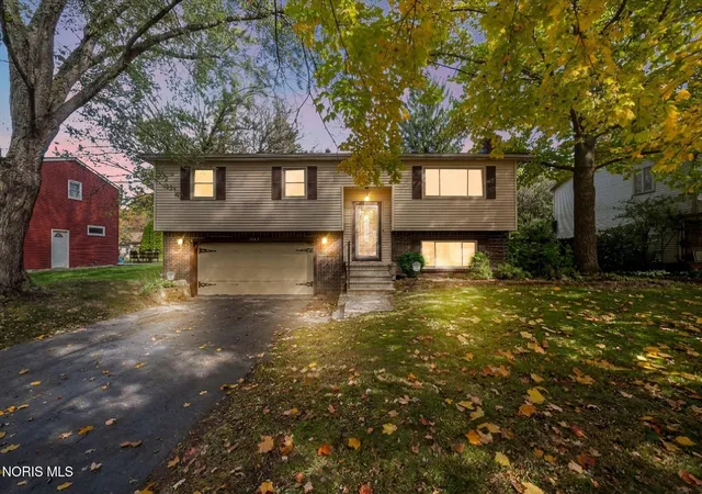 Single family home for sale at 1663 Archwood Ln, Toledo, OH 43614 | MLS# 10015186