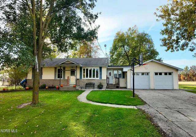 Single family home for sale at 5828 Hicksville Edgerton Rd, Hicksville, OH 43526 | MLS# 10015192