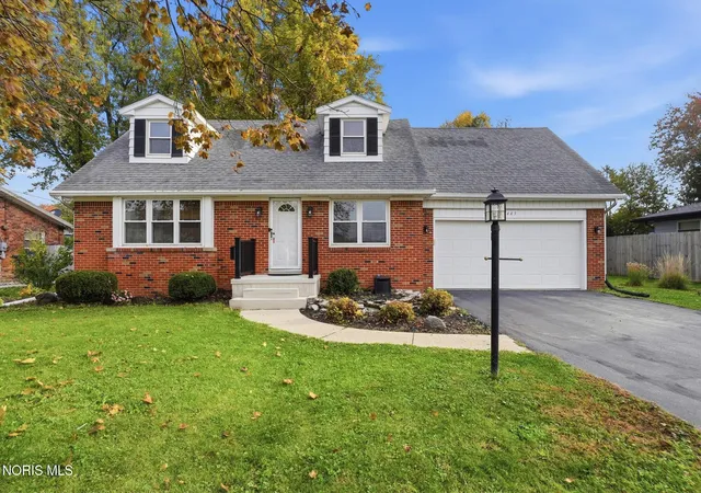Single family home for sale at 2443 Eastgate Rd, Toledo, OH 43614 | MLS# 10015293