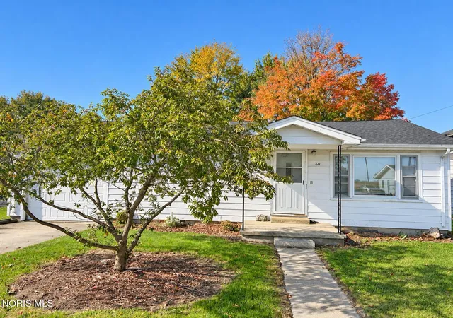 Photo 1 of Single family home for sale at 611 N Main St, Payne, OH 45880 | MLS# 10015211 | Listing updated on 2026-10-26