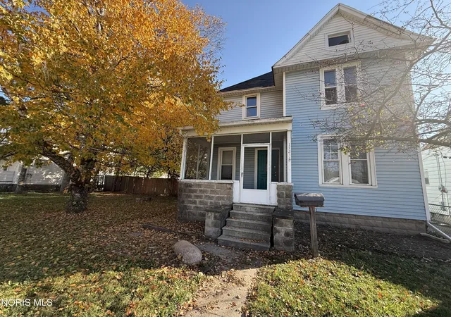Single family home for sale at 1723 Homestead St, Toledo, OH 43605 | MLS# 10015224