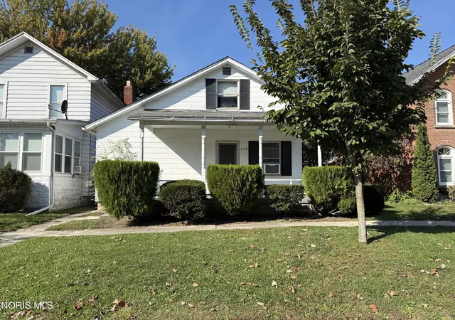 Photo 1 of Single family home for sale at 419 Clinton St, Elmore, OH 43416 | MLS# 10015260 | Listing updated on 2026-10-28