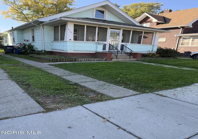 Single family home for sale at 4131 Commonwealth Ave, Toledo, OH 43612 | MLS# 10015254