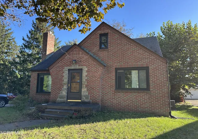 Photo 1 of Single family home for sale at 6055 Hill Ave, Toledo, OH 43615 | MLS# 10015269 | Listing updated on 2026-10-27