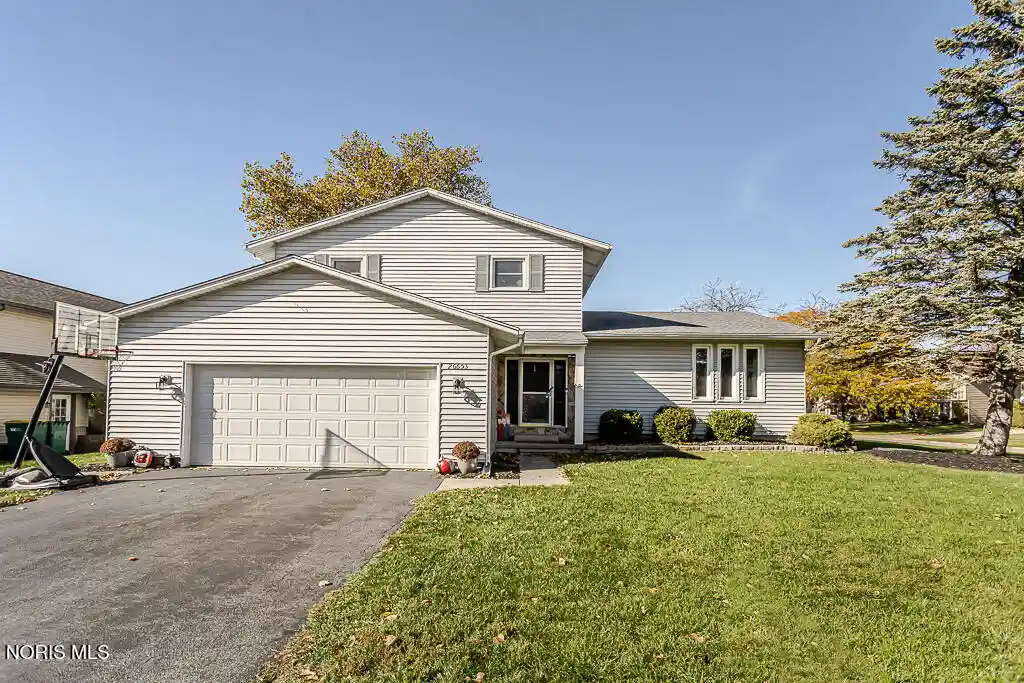 Single family home for sale at 26653 Sheringham Rd, Perrysburg, OH 43551 | MLS# 10015332