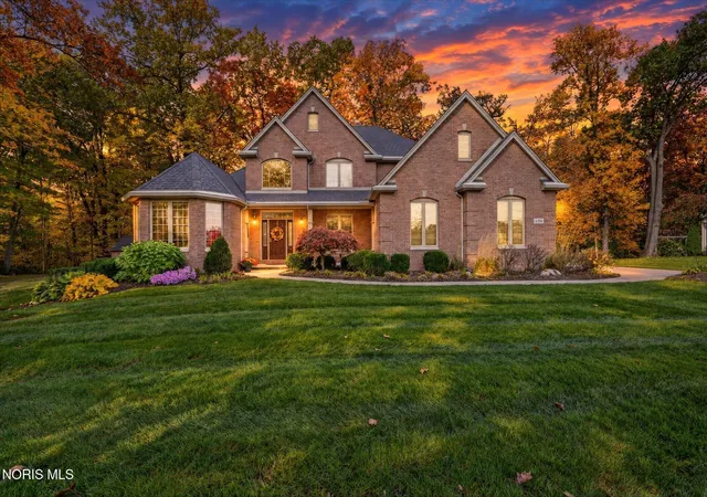 Single family home for sale at 4706 Rhone Dr, Maumee, OH 43537 | MLS# 10015341