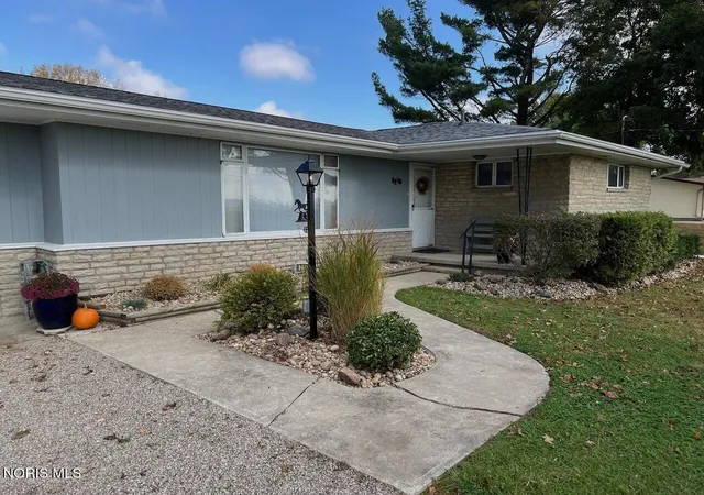 Photo 1 of Single family home for sale at 6210 Bauer Rd, Bellevue, OH 44811 | MLS# 10015312 | Listing updated on 2026-10-28
