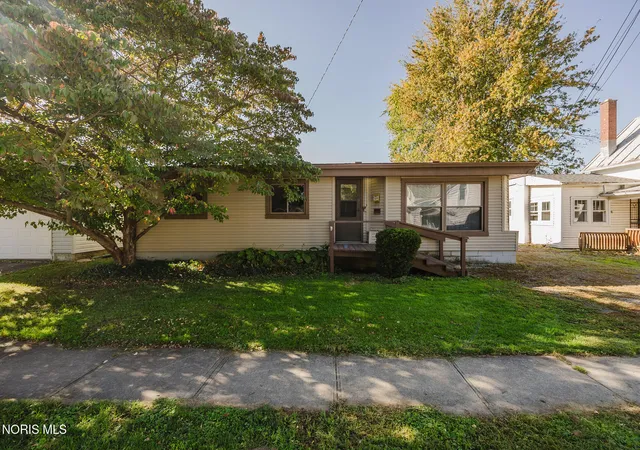 Photo 1 of Single family home for sale at 504 Wayne St, Columbus Grove, OH 45830 | MLS# 10015313 | Listing updated on 2026-10-28