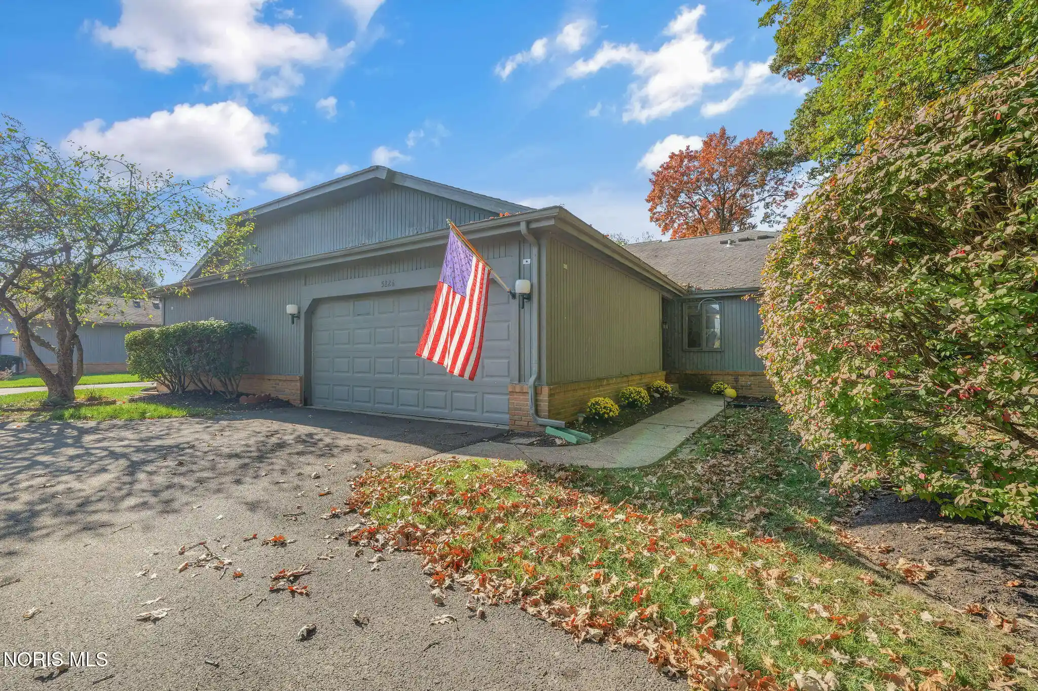 Condo for sale at 5826 Greenridge Ln # B, Toledo, OH 43615 | MLS# 10015400
