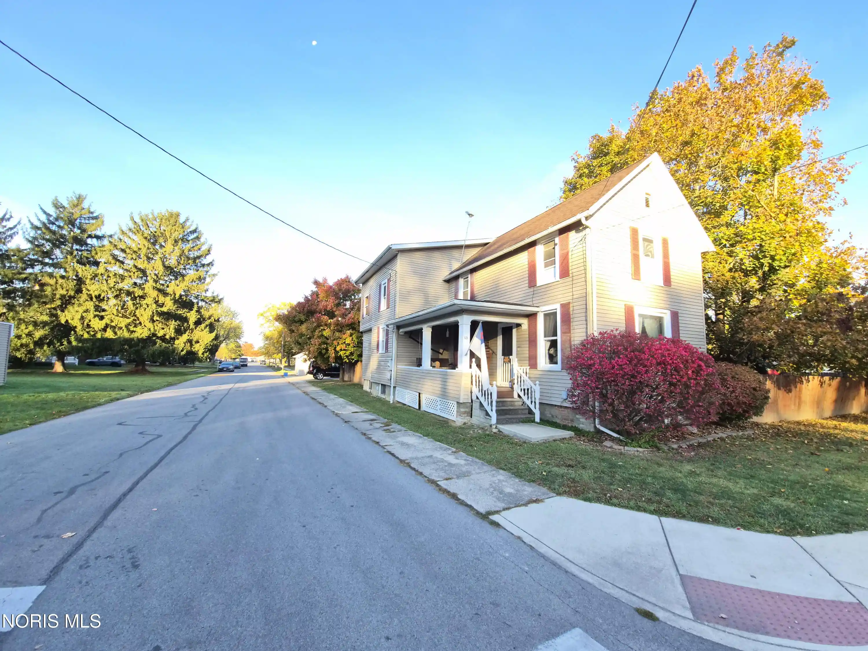 Single family home for sale at 121 Nelson St, Tiffin, OH 44883 | MLS# 10015417