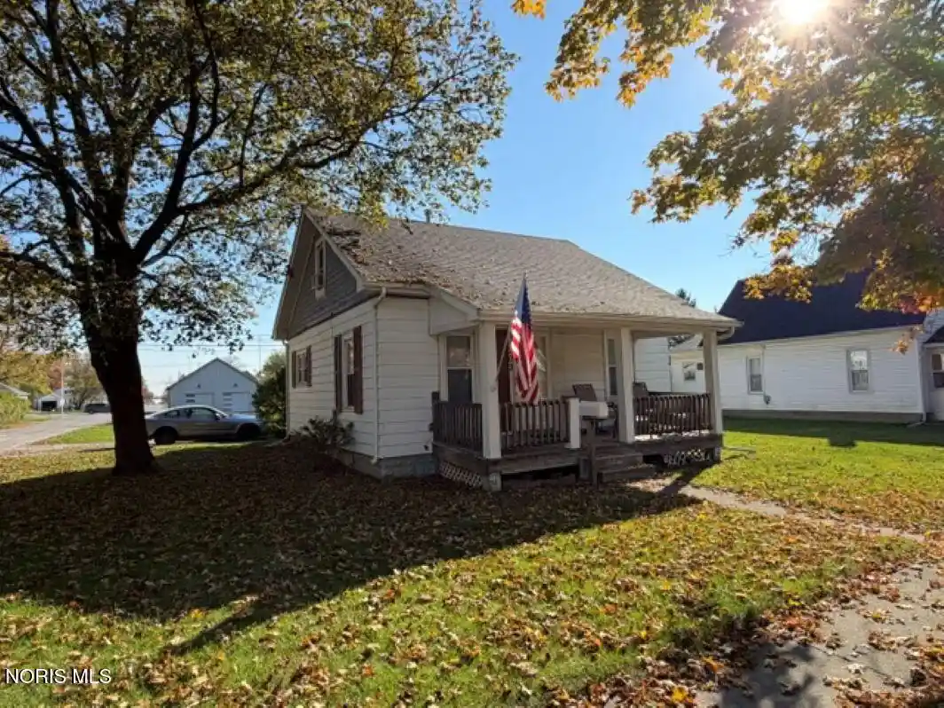 Photo 1 of Single family home for sale at 703 S Lynn St, Bryan, OH 43506 | MLS# 10015416 | Listing updated on 2026-10-30