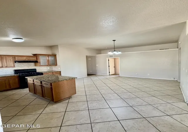 Photo 3 of Single family home for sale at 14312 Desert Sage Dr, Horizon City, TX 79928 | MLS# 942441 | Listing updated on 2026-09-16