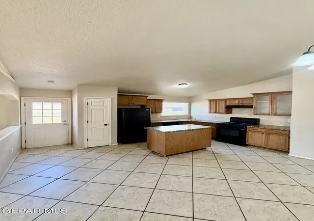 Photo 4 of Single family home for sale at 14312 Desert Sage Dr, Horizon City, TX 79928 | MLS# 942441 | Listing updated on 2026-09-16