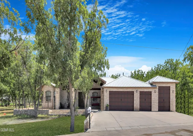 Photo 3 of Single family home for sale at 636 Keagle Rd, Socorro, TX 79927 | MLS# 905552 | Listing updated on 2026-10-06