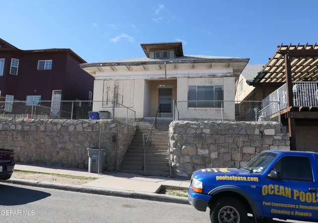 3rd image of 1119 Terrace Ct, El Paso, TX 79902 | MLS# 925809