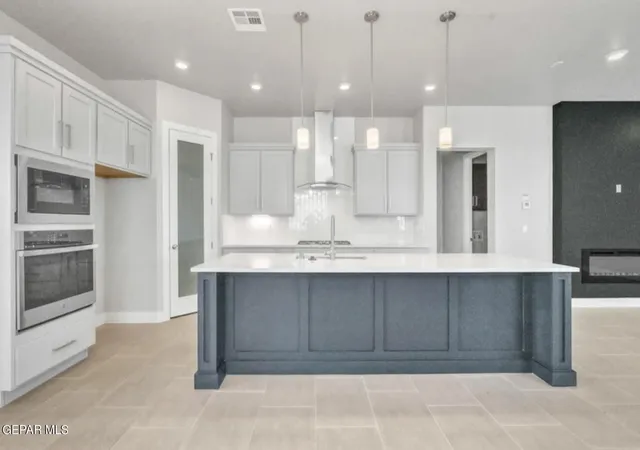 Photo 2 of Single family home for sale at 216 Emerald Gold Pl, Horizon City, TX 79928 | MLS# 910428 | Listing updated on 2026-06-18