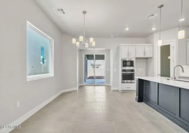 Photo 3 of Single family home for sale at 216 Emerald Gold Pl, Horizon City, TX 79928 | MLS# 910428 | Listing updated on 2026-06-18