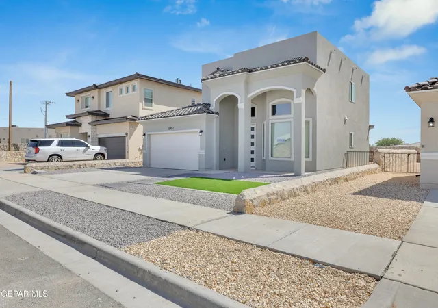 Photo 2 of Single family home for sale at 818 Harpendem Dr, Horizon City, TX 79928 | MLS# 918699 | Listing updated on 2026-06-18