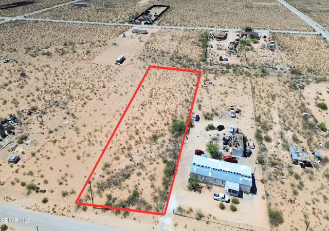 Photo 3 of House for sale at 17 Eisenberg Ave, El Paso, TX 79938 | MLS# 925531 | Listing updated on 2026-09-04