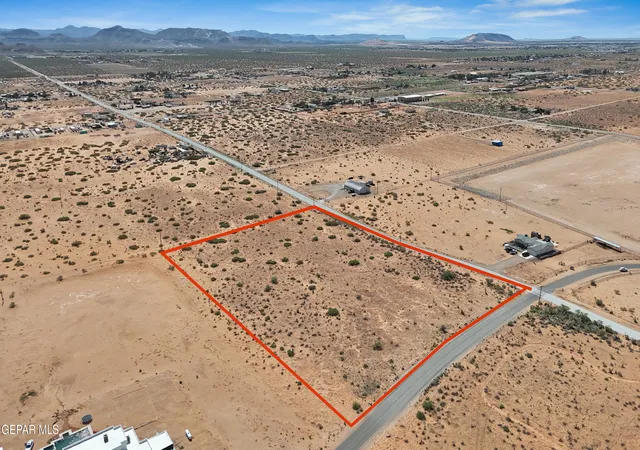 Photo 4 of House for sale at 5700 Desert Willow Dr, El Paso, TX 79938 | MLS# 926851 | Listing updated on 2026-06-19
