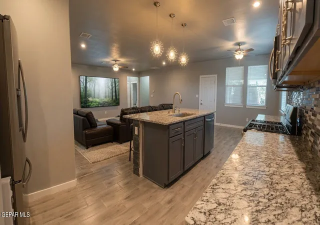Photo 4 of Single family home for sale at 648 Danube Dr, El Paso, TX 79928 | MLS# 928185 | Listing updated on 2026-09-17