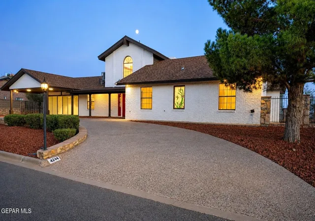 3rd image of 4244 Park Hill Dr, El Paso, TX 79902 | MLS# 928330