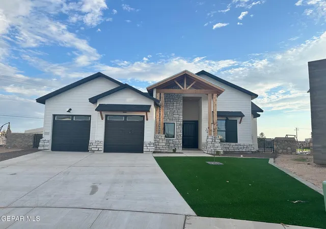 Photo 1 of Single family home for sale at 300 Emerald Earth Ln, Horizon City, TX 79928 | MLS# 929349 | Listing updated on 2026-08-25