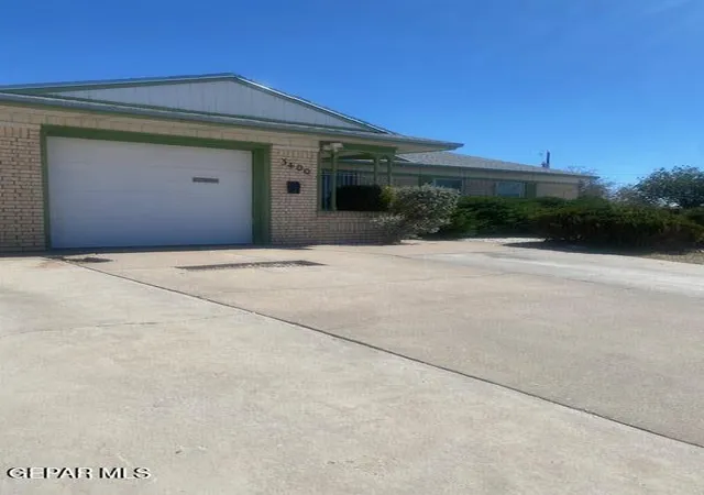 Photo 3 of Single family home for sale at 3400 Dundee St, El Paso, TX 79925 | MLS# 934181 | Listing updated on 2026-06-18