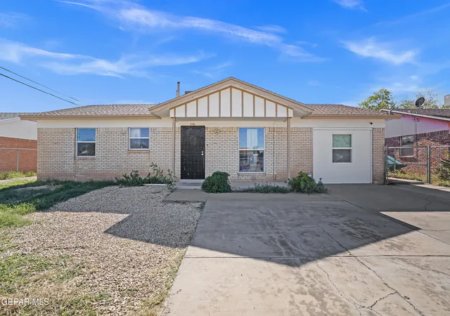 Photo 1 of Single family home for sale at 5516 Fairbanks Dr, El Paso, TX 79924 | MLS# 933244 | Listing updated on 2026-08-01
