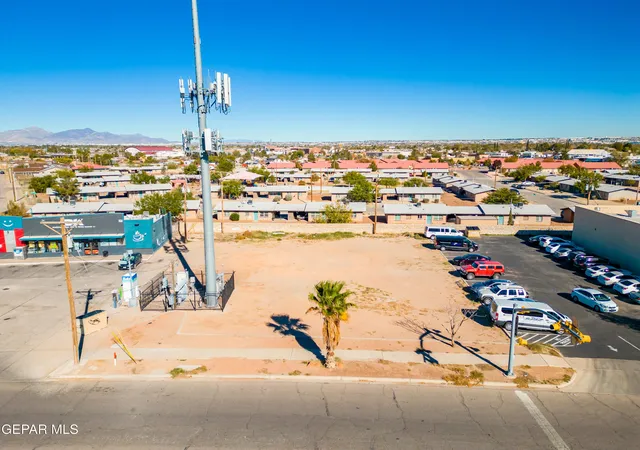 3rd image of 275 Padres Dr, El Paso, TX 79907 | MLS# 934451