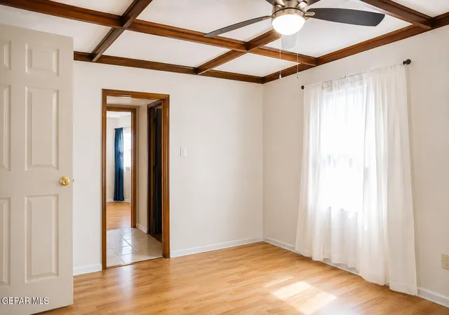 Photo 3 of Sale Pending at 408 Barcelona Dr, El Paso, TX 79905 | MLS# 939097 | Listing updated on 2026-09-18