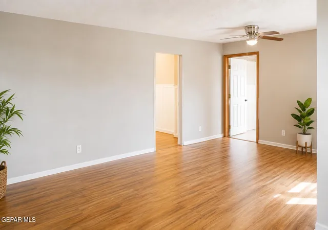 Photo 4 of Sale Pending at 408 Barcelona Dr, El Paso, TX 79905 | MLS# 939097 | Listing updated on 2026-09-18